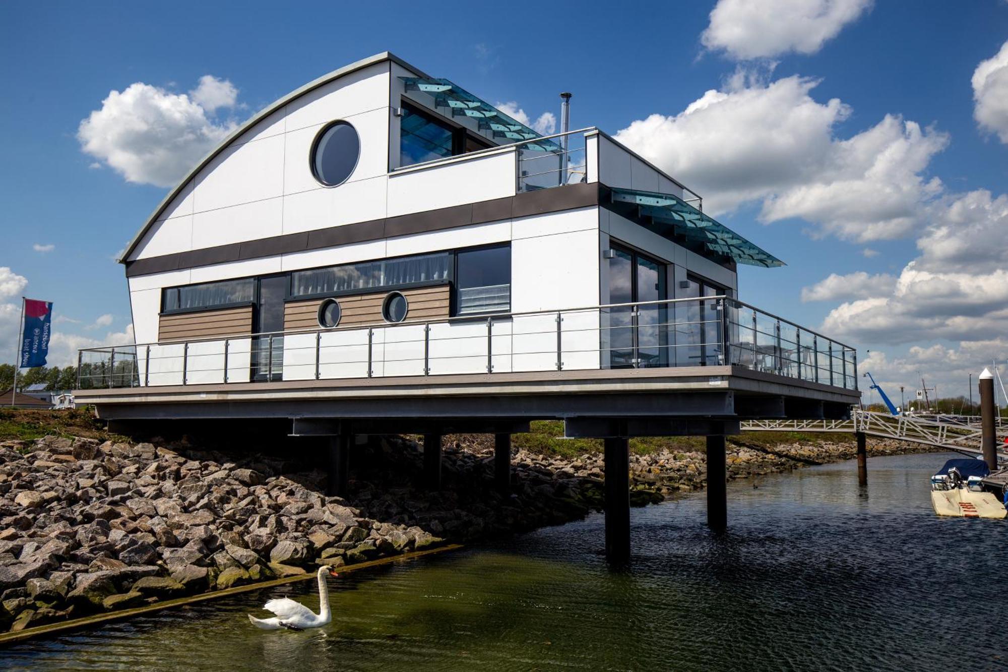 Kyst 5410 Floating Home 1 노이슈타트인홀슈타인 외부 사진